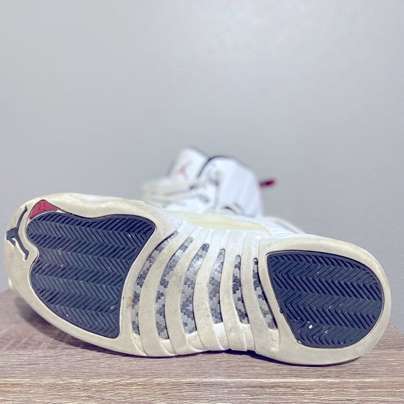 Jordan XII (12) 2009 Retro – “Rising Sun” – White – Varsity Red – Black, 9.5 - Picture 5 of 6